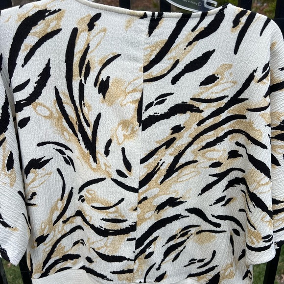JM Collection Black and Gold Swirl Top size Pet Small - Picture 9 of 10